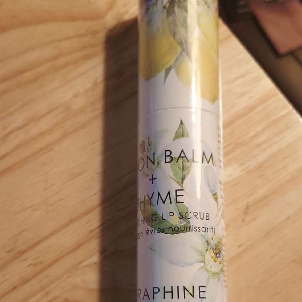 💛🍋Seraphine Lemon and Thyme Lip Scrub
